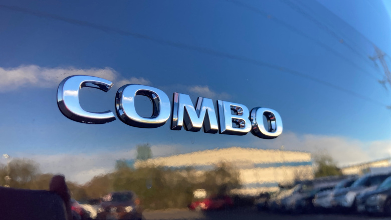 Vauxhall Combo Cargo Combo Diesel 1.5 Turbo D 100ps Pro H1 Van